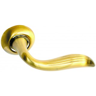 Ручка дверная на круглой розетке S010 100II ARCHIE Ручка дверная на круглой розетке S010 100II ARCHIE