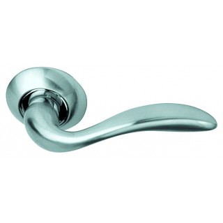 Ручка дверная на круглой розетке S010 RHH ARCHIE Ручка дверная на круглой розетке S010 RHH ARCHIE