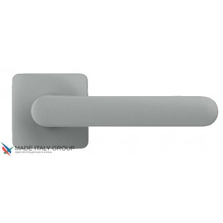 Дверная ручка на квадратном основании COLOMBO ONEQ CC21RSB-C04 матовый серебристый