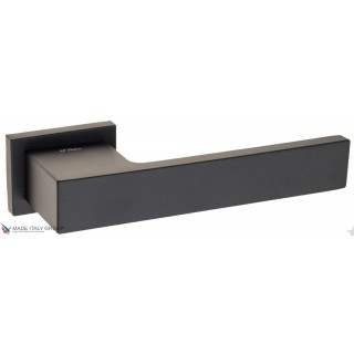 Дверная ручка на прямоугольном основании Fratelli Cattini COSMO A 6-NM матовый черный